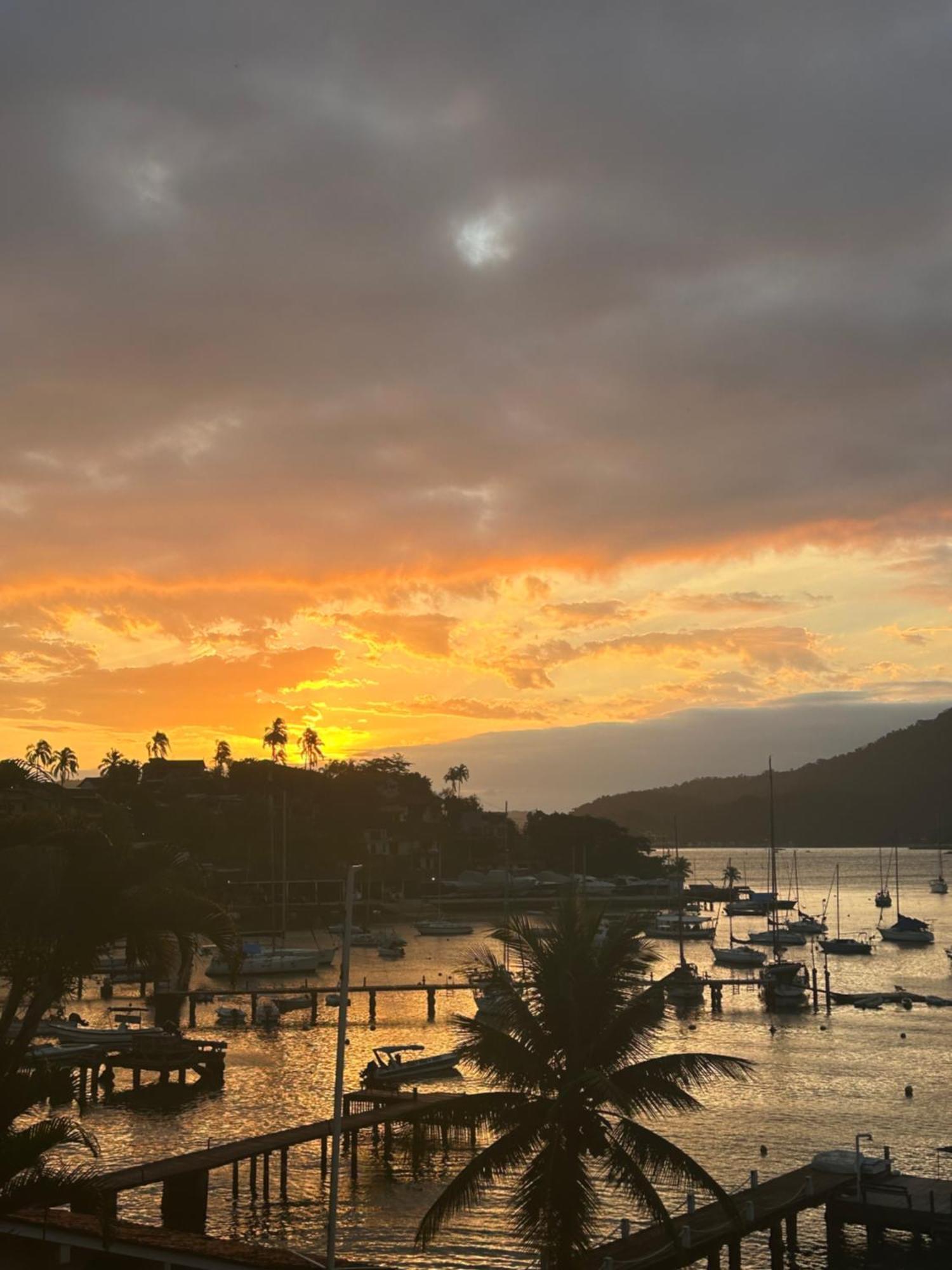 Casa Amarela Alojamento de Acomodação e Pequeno-almoço Angra dos Reis