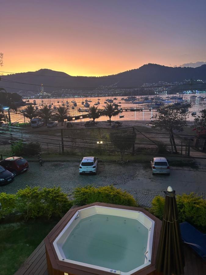 Casa Amarela Bed and breakfast Angra dos Reis