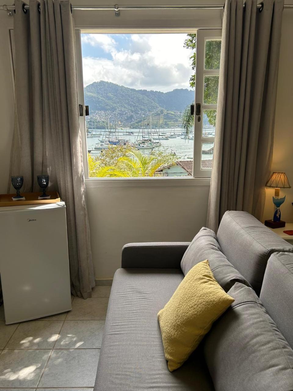 Casa Amarela 3* Angra dos Reis
