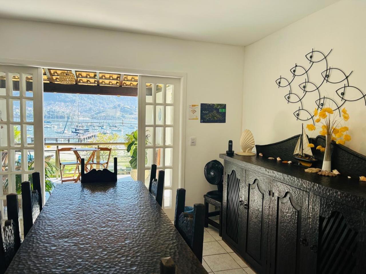 Casa Amarela Bed and breakfast Angra dos Reis